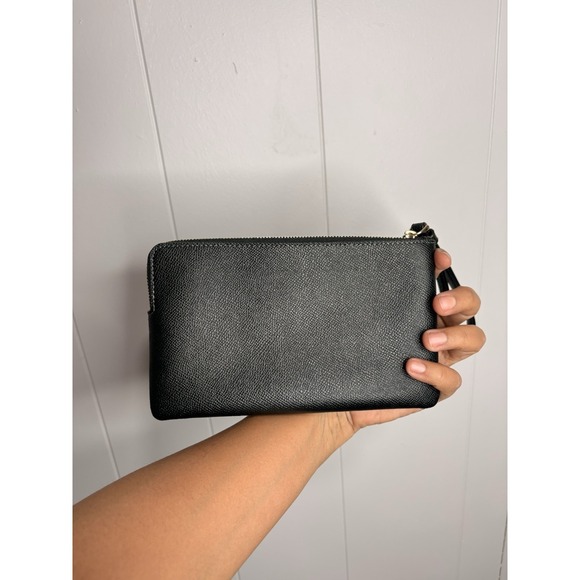 Coach Large Corner Zip Wristlet In Signature Canvas CV395 Gold/Black - Picture 4 of 4